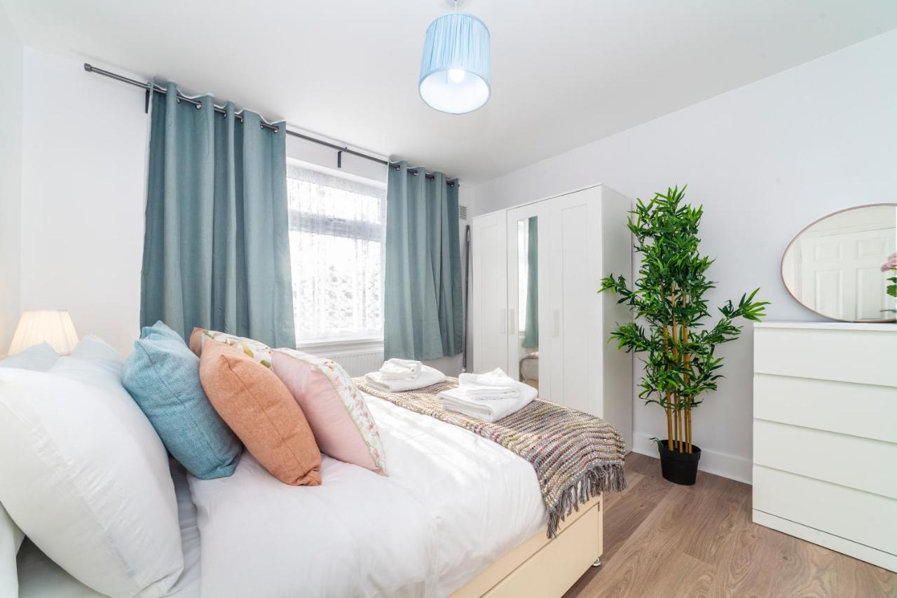 Autonomous 2 Bdr Apartment With Garden And Parking Enfield Luaran gambar