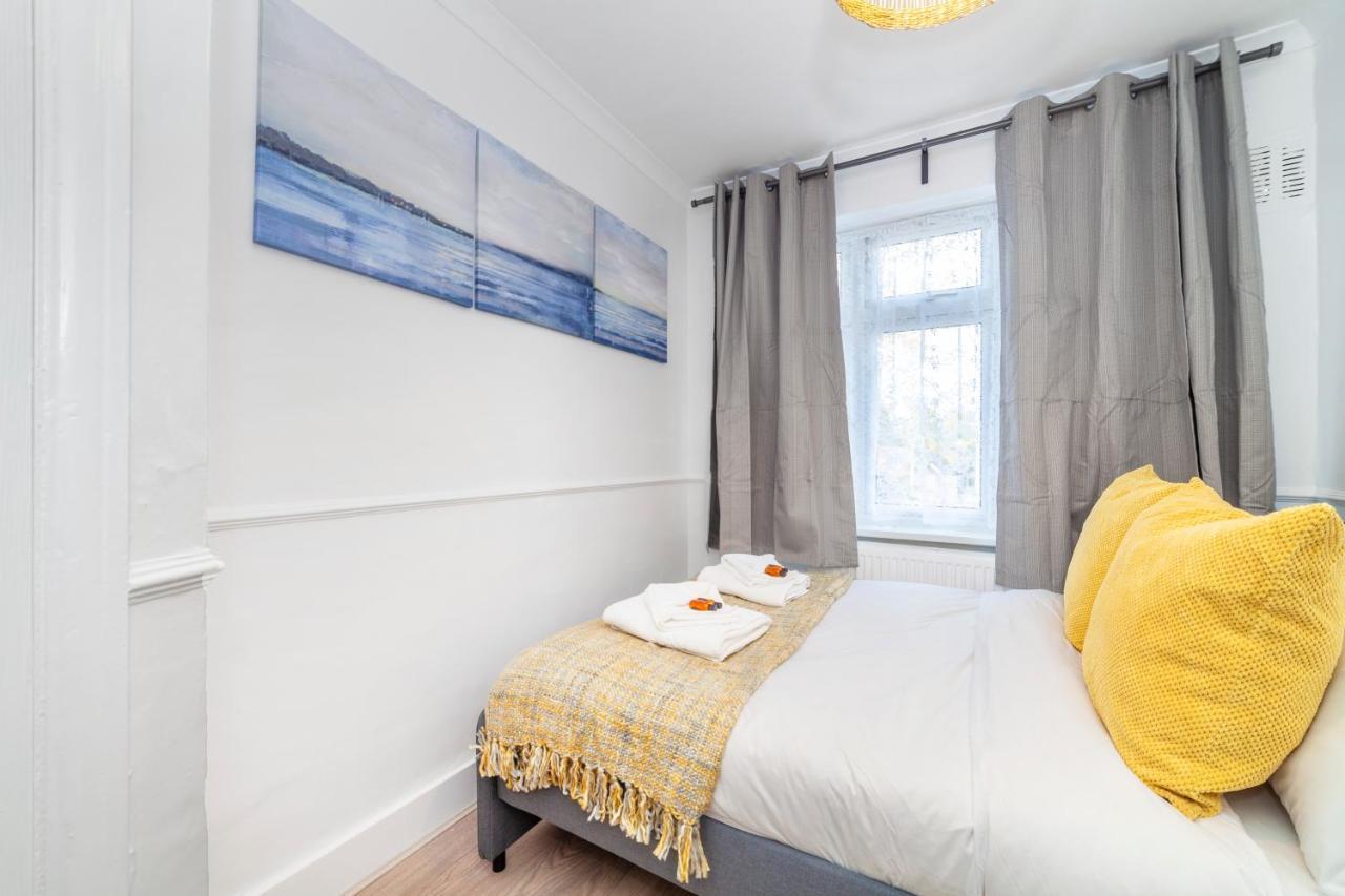 Autonomous 2 Bdr Apartment With Garden And Parking Enfield Luaran gambar